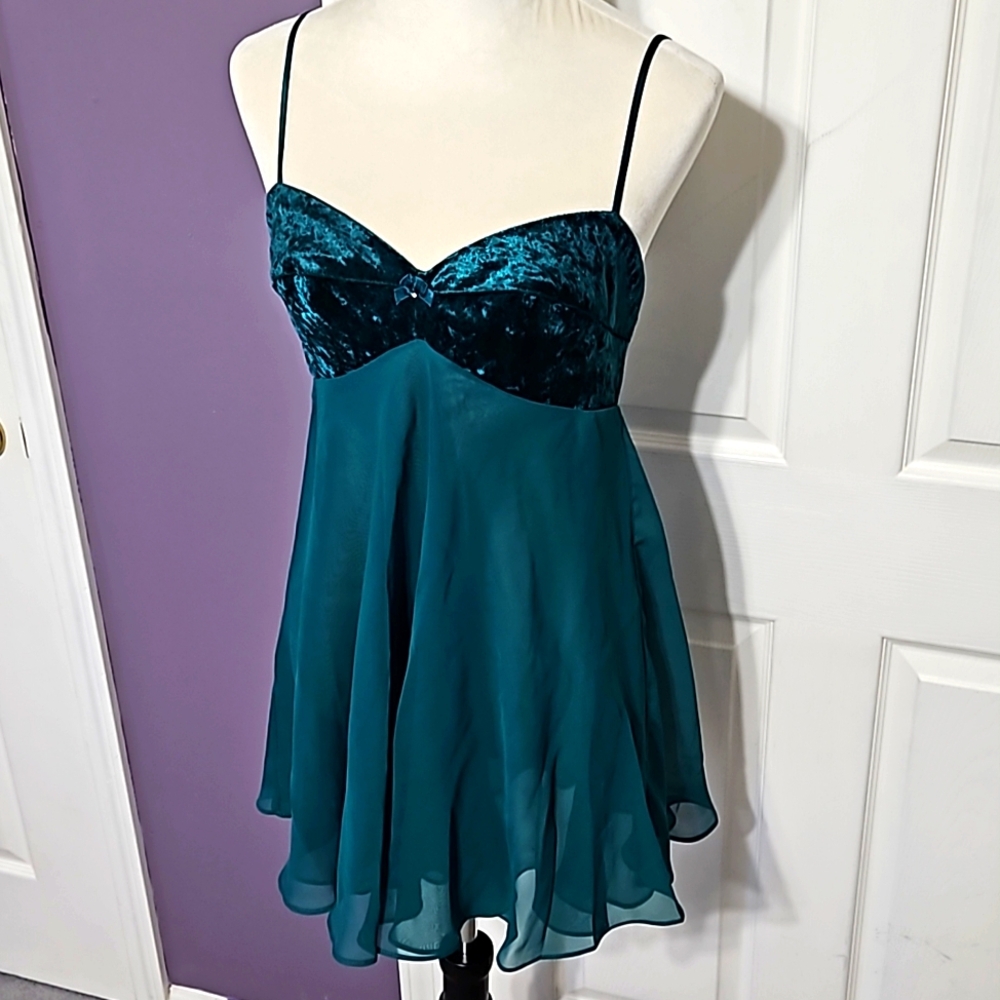 Victoria's Secret nightgown